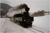 STLB U11 mit dem Sonderzug f�r  The Railway Touring Company  von Murau nach Tamsweg.
Murau  Brigittenhof 7.2.2012