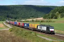 ES 64 F4-150  SIEMENS Jubil�umslok  TXL legt sich am 6.09.12 mit einem KLV bei Harrbach in eine Linkskurve.