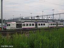 Aus f�r die Thurbo Seehasen. Da sie im Gegensatz zu den SBB NPZ �ber Halteanforderungstasten ausger�stet sind, werden sie auf der Luzerner S6 u. 7 eingesetzt. Am 14.7.06 konnte man den RBDe 566 634 ''Engen'' in der UA Oberwinterthur fotografieren. Bereits am Abend wurde er Richtung Z�rich-Luzern �berf�hrt.