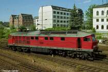 Ludmilla auf Abwegen! - Am Morgen des 02.07.06 entgleiste in Chemnitz Hbf die Kohlezug-Ludmilla 241 353. Eigentlich rein zuf�llig fuhr ich an diesem Morgen dort vorbei, hatte aber zum gro�en Gl�ck die Kamera dabei!