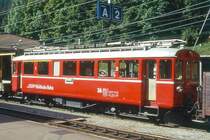 RhB - ABe 4/4 I 36 am 05.09.1996 in Poschiavo - Gleichstromtriebwagen Bernina - Baujahr 1909 - SIG/Al/SAAS - 450 KW - Gewicht 30,00t - 1./2.Klasse Sitzpl�tze 12/31 - L�P 13,93m - zul�ssige Geschwindigkeit 55 km/h - �2=04.06.1993 - Logo RhB deutsch - Lebenslauf: ex BB BCe 4/4 14 - 1943 RhB BCe 4 /4 14 - 1950 BCe 4/4 36 - 1964 ABe 4/4 36 - 1999 Xe 4/4 9924. Hinweis: Die Triebfahrzeugserie bestand urspr�nglich aus 14 Fahrzeugen mit den Nummern 1 bis 14,gescanntes Dia
