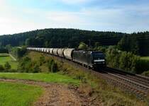 185 572 mit einem Getreidezug am 11.09.2012 unterwegs bei Dettenhofen.