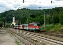 1142 632 mit einem REX am 14.07.2012 bei der Einfahrt in Wernstein. 
