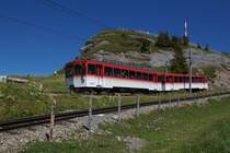 BDhe 4/4 21 und Bt 31 fahren am 17.8.12 von Rigi Kulm Richtung Rigi Staffel.