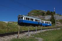 Der historische Triebwagen BDhe 2/4 7 f�hrt am 17.8.12 von Rigi Staffel talw�rts.