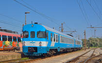 S� 711-020 wartet in Bahnhof Pragersko f�r Weiterfahrt Richtung Maribor. /18.9.2012