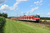 420 475-6 mit einem weiteren 420 als S6 nach Stuttgart Schwabstra�e in Weilimdorf am 10.07.2012