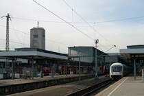 Noch ist der Stuttgarter Hbf oberirdisch, jetzt werden wahrscheinlich Jahrzehnte lang Baustellen und Zugversp�tungen die Stuttgarter Bahn pr�gen, bis der neue Durchgangsbahnhof endlich fertiggestellt ist. Aber bis dahin m�ssen die Gleise trotzdem instandgehalten werden, was im Moment leider etwas vernachl�ssigt wird, sodass schon der zweite IC in diesem Jahr entgleist ist. (26.09.12)