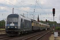 PCW 7 war am 10.6.12 mit dem Eurostrand Fintel Sonderzug unterwegs.Im Zug wurden auch noch zwei Rheingoldwagen �berf�hrt welche f�r die  S�ufer  allerdings nicht zug�nglich waren.Aufgenommen in M�lheim-Styrum.
Gru� an den Tf!