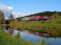 GKB  Plan B  218 256 mit Doppelstockwagen bei Kresbacher Teiche kurz nach Deutschlandsberg in Richtung Wies Eibiswald. 
14.10.2011.