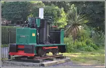 Vor einem Jahr sah ich so ein Gef�hrt im Einsatz in Porthmadog. Dieses schmucke St�ck ziert den Denkmalsockel in der Station Dinas. (04.09.0212)