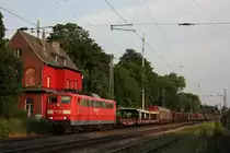 151 076 am 14.6.12 mit einem gemischten G�erzug in Ratingen-Lintorf.
