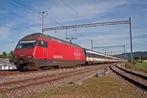 Re 460 049-0  Pfannenstiel  mit RE nach Biel/Bienne bei der Durchfahrt in M�nchenbuchsee, Aufgenommen am 28.09.2012