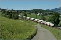 ICE 375 von Berlin Ostbahnhof nach Interlaken Ost zwischen Spiez und Faulensee. 
27. August 2012