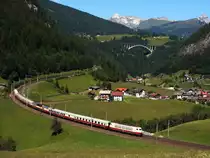 103 184 mit TEE Rheingold von Meran nach Münster.
St. Jodok am Brenner 14.06.2009.