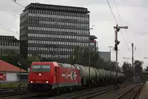 HGK 2051/185 582 am 16.6.12 mit einem Kesselzug in D�sseldorf-Rath.