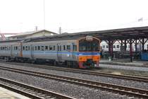 NKF 1264 (1A' 2', dh, Kinki, Bauj.1985) am 17.Mai 2012 im Bf. Ban Phachi.