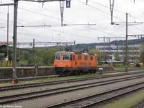 Re 4/4'' 11320 ''Interregio Cargo'' am 9.10.2012 in Yverdon-les-Bains.