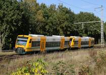 16.10.2012 Zepernick. VT 650 60 der ODEG legt sich Richtung Berlin-Karow in dei Kurve.