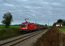 1016 016 mit einem KLV am 13.10.2012 unterwegs bei Hilperting.