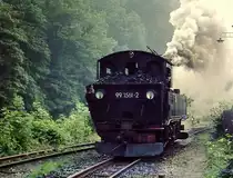 Auch von hinten sehen die alten,s�chsischen IV K (99.15) interessant aus.Als ich die
99 1561 am 27.September 1980 bei J�hstadt ablichtete, hatte man ihr nicht die besten Kohlen geg�nnt.