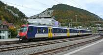 RE 2678 mit dem f�hrendem Bt NPZ 50 85 29-35 950-9 bei Ausfahrt in Moutier, 18.10.2012.

