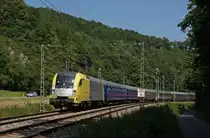 Normalerweise zieht sie nur Containerz�ge: 182 596 (ES 64 U2 - 096)  IBS  in Diensten von boxXpress durfte mit DPE 20283 Stuttgart Hbf - Z�rich HB bei Thayngen mal ihren Schweizer Stromabnehmer ausfahren. 11.08.12