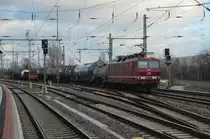 180 020-0 mit einem gemischten G�terzug am 15.01.2012 in Dresden Hbf