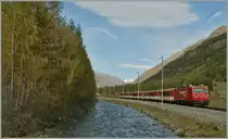 MGB HGe 4/4 mit Personnenzug 241 von Brig nach Zermatt kurz vor T�sch.
19. Okt. 2012