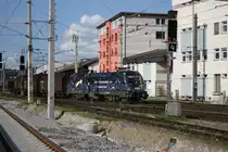 1116 126-4 Licht ins Dunkel hier bei der Einfahrt in den salzburger Hbf am 03.08.2012
