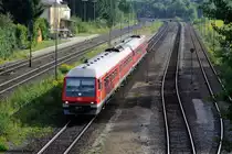 610 501 mit RE 3566 aus Regensburg Hbf nach N�rnberg Hbf bei der Durchfahrt in Irrenlohe, 21.08.2012