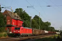 185 397 am 26.6.12 mit einem gemischten G�terzug in Ratingen-Lintorf.