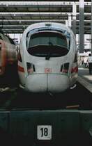 ICE-T am M�nchener Hbf. Im Sommer 2002.