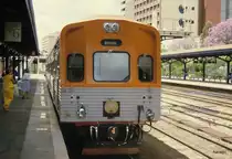 Australien / Bild ab Dia -  S-Bahn nach MIDLAND in Perth in November 1984