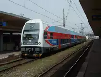 Steuerwagen 971 043-5 im Bahnhof Praha Smichov am 2012:04:19