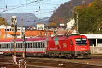 Kufstein am Sonntag abend : 1216 016 f�hrt mit EC nach Italien aus - 21/10/2012