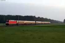 101 097 mit dem TEE 9 (Domodossola-Hamburg) im letzten Abendlicht kurz vor Graben-Neudorf. Aufgenommen am 23.10.2012.