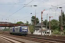 RBH 111 (143 911) und RBH 109 (143 936) am 28.6.12 als Lz in D�sseldorf-Rath.