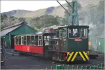 Der allererste Zug zum Snowdon verl�sst Llanberis mit der Hunslet Diesellok Nr 9. (06.09.2012)
