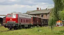 Die mittlerweile wieder altrot lackierte 216 067 hat im DB Museum Koblenz-L�tzel ihre Bleibe gefunden und konnte an der dortigen Drehscheibe am 4. August 2012 abgelichtet werden.