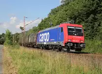 Dieser Modellbahn-taugliche Zug mit 482 043-7 und ein paar Teleskophaubenwagen in Fahrtrichtung S�den kam am 12.07.2012 auch an der Fotostelle zwischen Friedland(HAN) und Eichenberg vorbei.