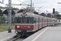 WROCŁAW (Woiwodschaft Niederschlesien), 10.10.2012, EN57-1441 rb nach Poznań Gł. bei der Einfahrt in den Bahnhof Wrocław Główny