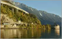 Kurz vor Sonnenuntergang �berraschte mich beim Ch�teau de Chillon der BN Be 4/4.
30. Okt. 2012