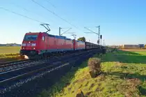 Aus Richtung Neuss kommen hier die beiden Schwesterloks 185 391-0 und 185 388-6 mit einem Selbstentladewagenganzzug kurz hinter Allerheiligen am Samstag den 27.10.2012 gen K�ln gefahren.