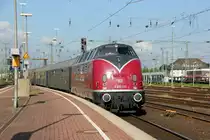 V 200 033 am 02.06.2012 in Dortmund Hbf.