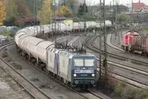 143 079-2 mit 143 186-5 der RBH am 30.10.12 auf dem G�terumgehungsgleis Seelze.