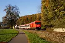 2016 030 f�hrt mit REX2789 von Wien Meidling nach Friedberg. Petersbaumgarten, 31.10.2012