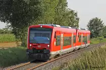 Eher als Nebenprodukt entstand am 8. August 2012 dieses Bild eines von 650 115 angef�hrten RS-Doppels bei Sontheim an der Brenz.