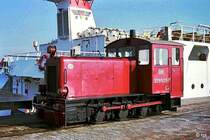 Lok 329 503 am Westanleger (29. April 1990).