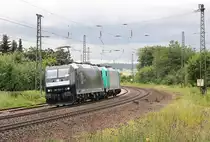 185 552-7 mit der Wagenlok 186 247-3 in Fahrtrichtung S�den. Aufgenommen am 13.07.2012 bei G�tzenhof/Fulda.